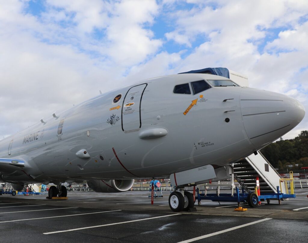 Die erste P-8A Poseidon für die Nordholzer Marineflieger steht bei der Übergabe auf dem Flugfeld von Boeing in Seattle/USA.