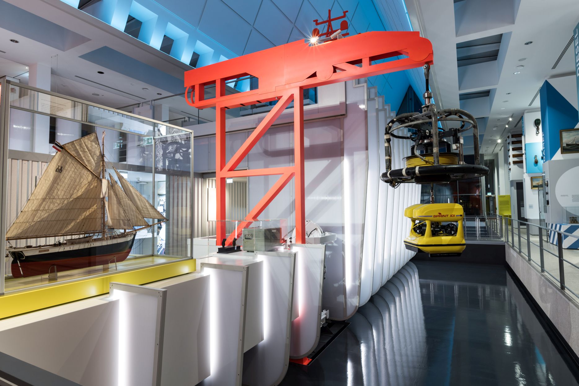 Die Schiffswelten-Ausstellung im Bangert-Bau des Deutschen Schifffahrtsmuseums.