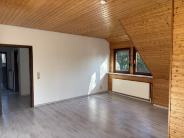 Mehrgenerationen-Haus – Split-Level in Schiffdorf - Wohnzimmer DG Ansicht 3 (43911)