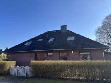 Mehrgenerationen-Haus – Split-Level in Schiffdorf - Straßenansicht (43922)