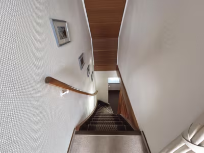 Omas Häuschen in beliebter Lage - Treppenaufgang (84842)