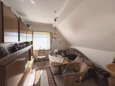Omas Häuschen in beliebter Lage - Zimmer OG (84844)
