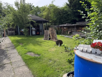 Kernsanierte Immobilie mit Garten - Garten (72695)