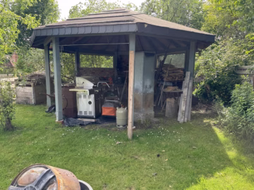 Kernsanierte Immobilie mit Garten - Grillpavillion (72696)