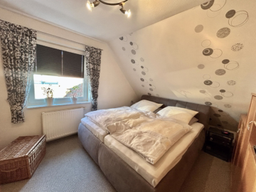 Gepflegtes Eigenheim mit Wohlfühlfaktor - Schlafzimmer (49479)