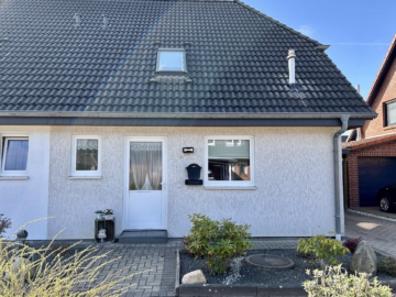 Gepflegtes Eigenheim mit Wohlfühlfaktor - Hausansicht (49469)