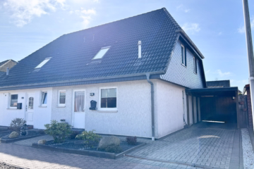 Gepflegtes Eigenheim mit Wohlfühlfaktor - Vorderansicht (49466)