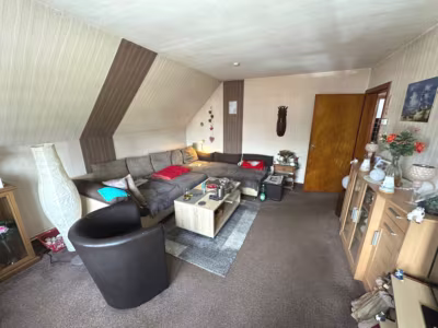 Vermietetes ZFH mit Mini-Bungalow im Garten - Wohnzimmer OG (81183)
