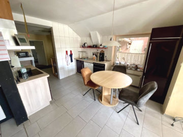 Großzügiges Einfamilienhaus mit großem Grundstück - Küche EG (43088)