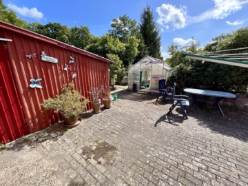 Großzügiges Einfamilienhaus mit großem Grundstück - Terrasse (43082)