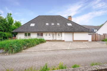 Einziehen oder Vermieten in begehrter Lage - Straßenansicht (45605)