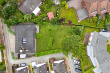 Einziehen oder Vermieten in begehrter Lage - Liegenschaft von oben (45612)