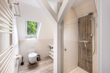 Einziehen oder Vermieten in begehrter Lage - Obergeschoss Bad 2 (45640)