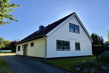 Gepflegtes Fertighaus mit Ferienwohnung, 21762 Otterndorf, Einfamilienhaus