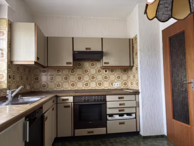 Winkelbungalow im Fehrmoor mit 6 Zimmern & Keller - Küche (79708)