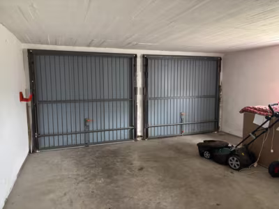 Winkelbungalow im Fehrmoor mit 6 Zimmern & Keller - Doppelgarage (79722)