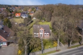 Luftaufnahme - Villa mit rd. 9.775 m² Grundstück und eigenem Wald