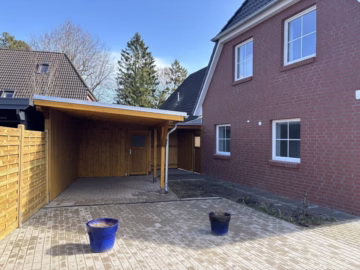 12 Wohneinheiten: Barrierearm & modernisiert - Carport (74982)