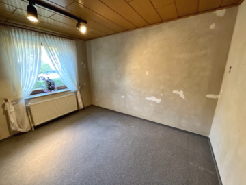 Familienhaus mit großem Garten in ruhiger Lage - Zimmer EG (43031)