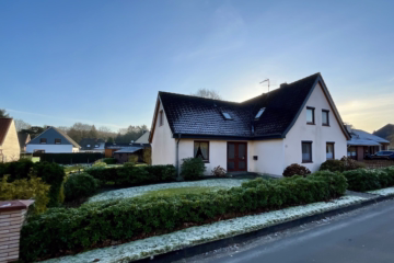 Familienhaus mit großem Garten in ruhiger Lage, 27619 Schiffdorf, Einfamilienhaus