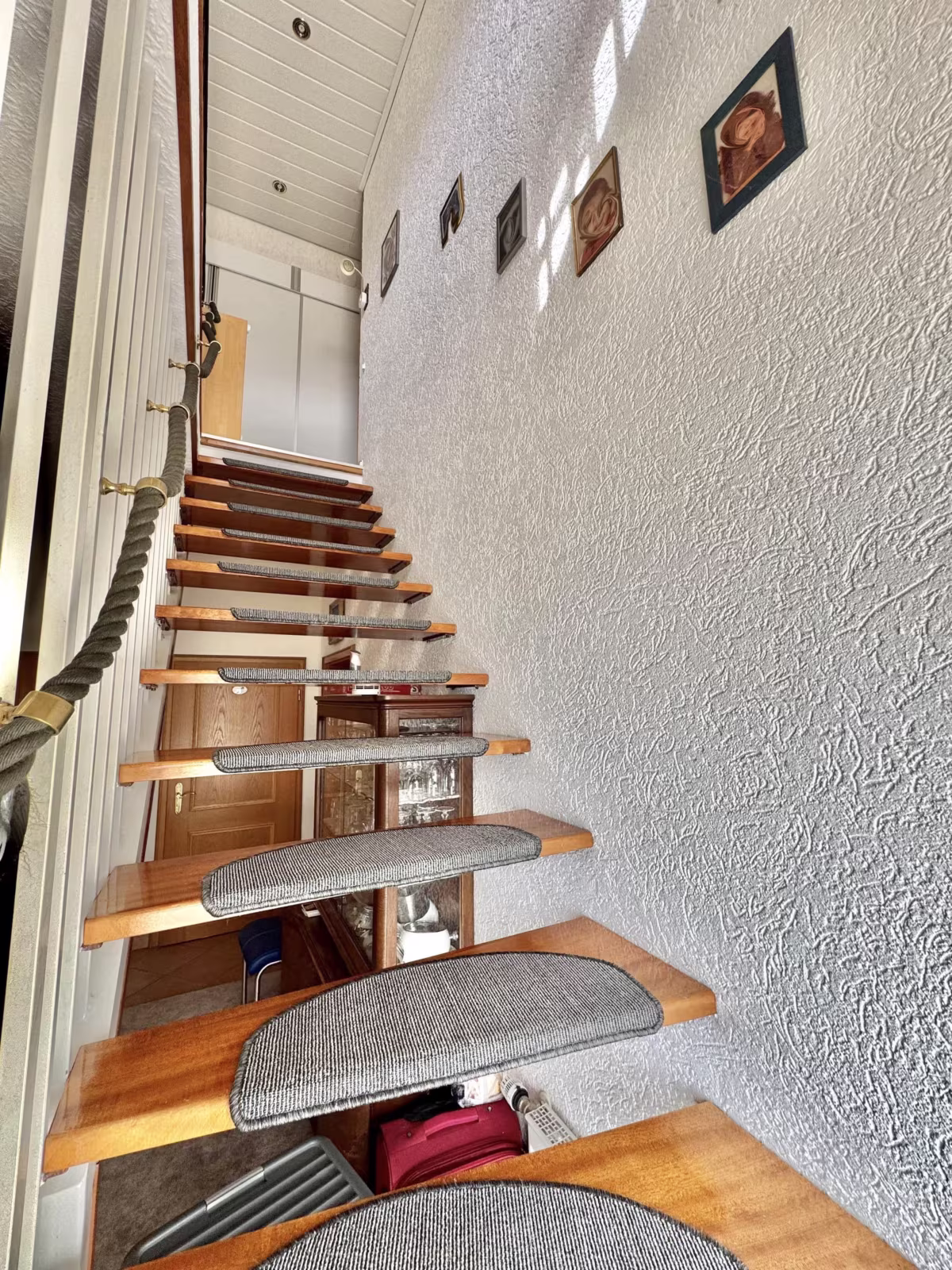 Treppe in das Dachgeschoss