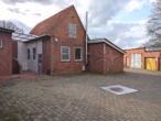 Auffahrt - Wohnhaus mit Gewerbefläche für Beruf oder Hobby