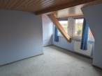 Schlafzimmer 2 OG - Wohnhaus mit Gewerbefläche für Beruf oder Hobby