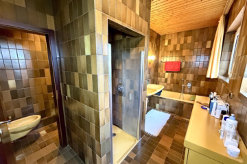 Von Architektenhand geplant…. - Bad en Suite (44401)