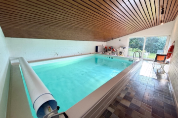 Von Architektenhand geplant…. - Schwimmbad (44399)