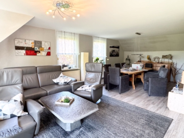 Landwirtschaftlicher Betrieb in Hollnseth - Wohnzimmer OG (35561)