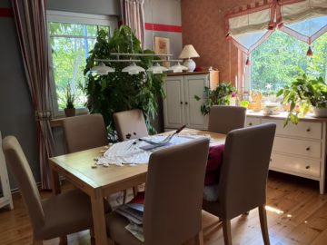 Idyllisches Einfamilienhaus - Esszimmer (69722)