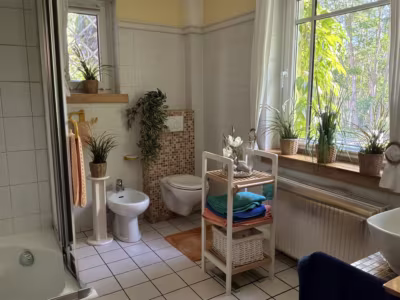 Idyllisches Einfamilienhaus - Bad EG (85728)