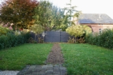 Blick in den Garten - Saniert und bereit zum Einzug