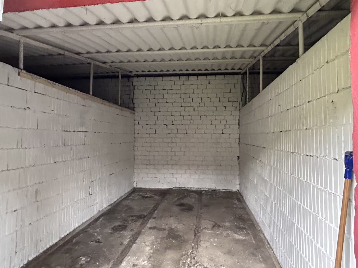 Beispielgarage