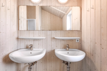 Exklusives Poolhaus im Wasser- und Landschaftspark - Badezimmer (64311)