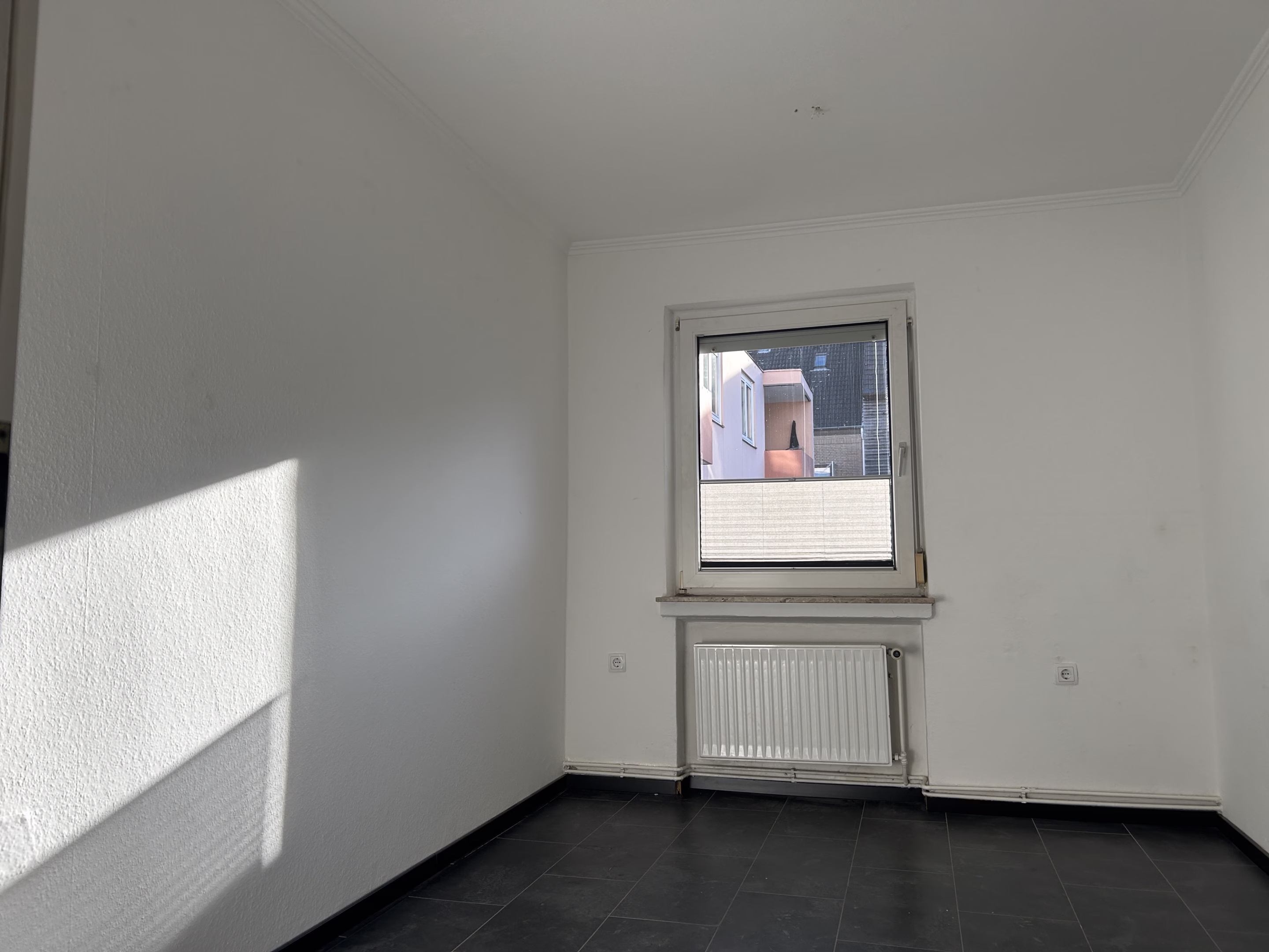 Zimmer 2 Richtung Hinterhof
