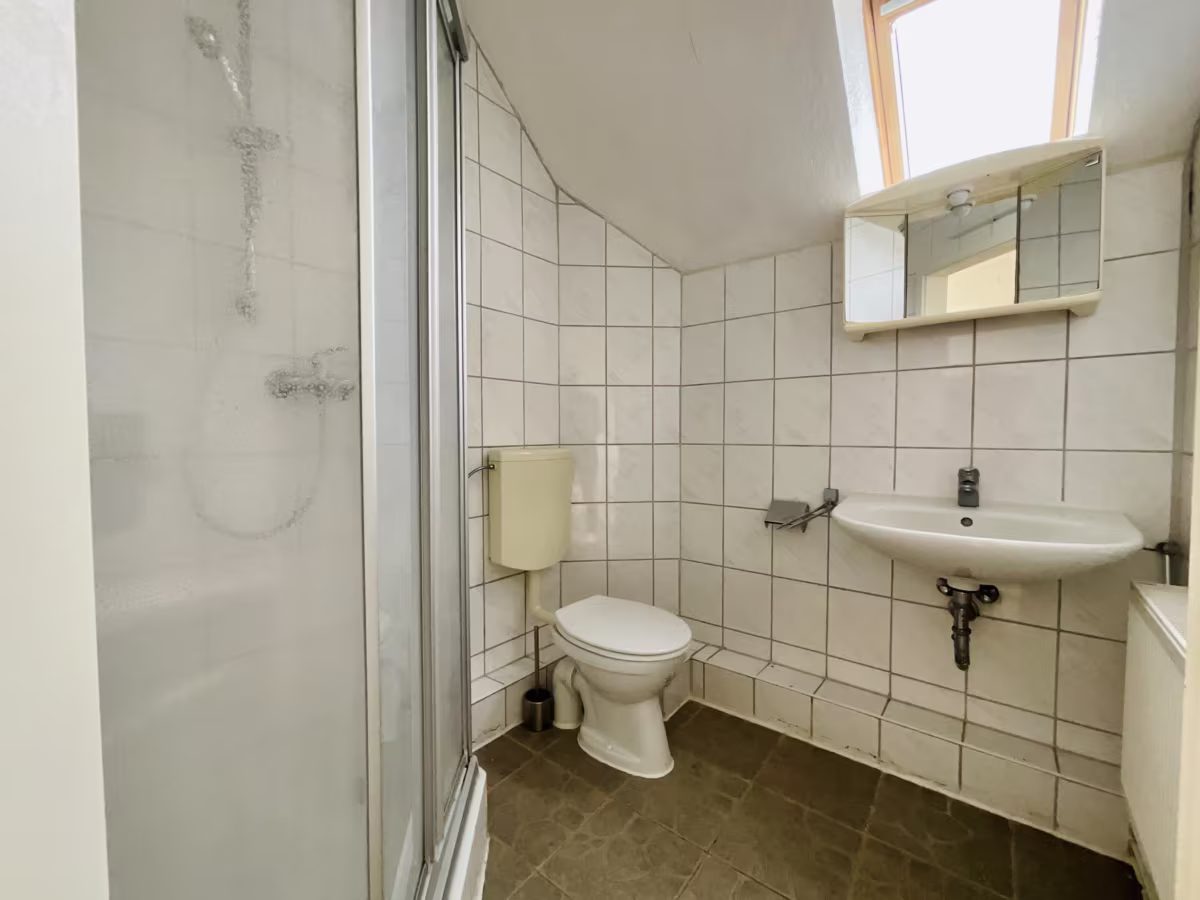 Haus 1 DG - Bad 3