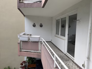 4-Zimmer-ETW in Mitte, 2 Balkone & Blick ins Grüne - Loggia 2 (77585)