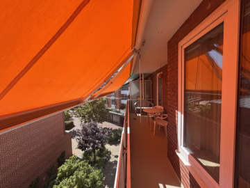 ETW mit Fahrstuhl & 2 Loggien im Hochschulquartier - Loggia mit Markise (70484)