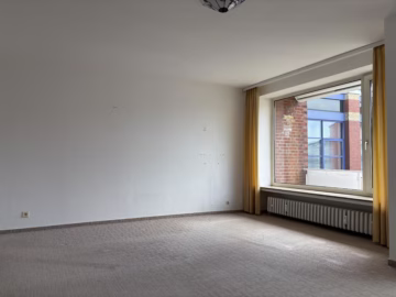 ETW mit Fahrstuhl & 2 Loggien im Hochschulquartier - Wohnzimmer (70481)