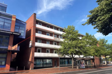 ETW mit Fahrstuhl & 2 Loggien im Hochschulquartier - Ansicht (70478)