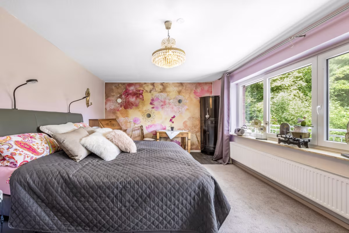 Schlafzimmer DG