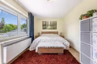 Schlafzimmer DG
