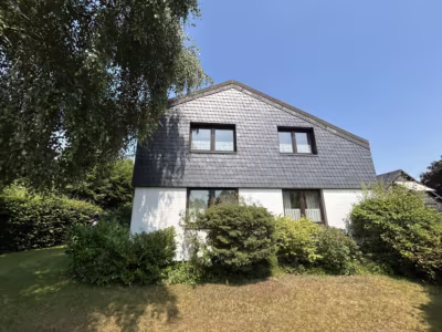 Ein Zuhause für die große Familie - Frontansicht (80376)