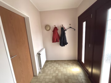 Ein Zuhause für die große Familie - Eingangsbereich (77096)