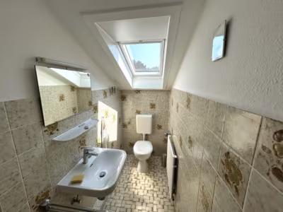 Ein Zuhause für die große Familie - WC im DG (80408)