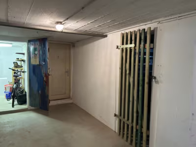 Vermietete Etage in beliebter Lage von Mitte-Nord - Kellerflur (77782)
