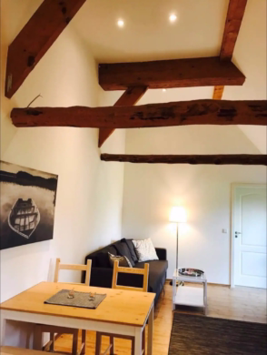 Historischer Resthof in idyllischer Lage - Whg. 1 - Wohnzimmer (46632)