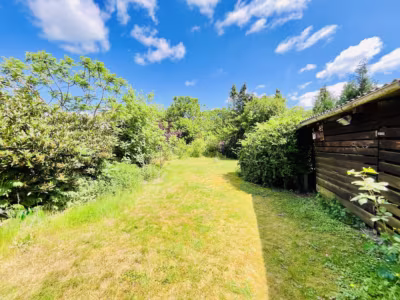 Familienhaus in schöner ländlicher Lage - Blick in den Garten (79845)