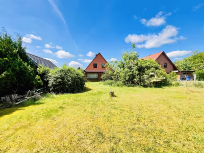 Familienhaus in schöner ländlicher Lage - Gartenansicht (79848)